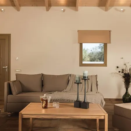 Premium Zakynthos | 3 Bedrooms | Izayoi | Spacious Sun Terrace | Private Pool With Integrated Jacuzzi | Bbq | Kydoni * Gaitani