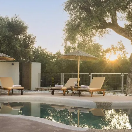 Premium Zakynthos | 3 Bedrooms | Izayoi | Spacious Sun Terrace | Private Pool With Integrated Jacuzzi | Bbq | Kydoni Villa *
