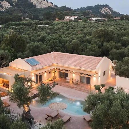 Premium Zakynthos | 3 Bedrooms | Izayoi | Spacious Sun Terrace | Private Pool With Integrated Jacuzzi | Bbq | Kydoni Gaitani